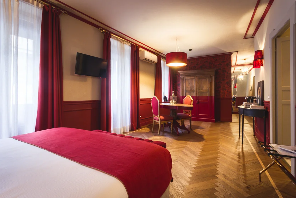 Realizzazione sito web WordPress e servizio fotografico d'interni per Maison 16 Vigevano